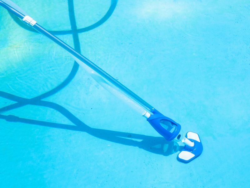 Swimming Pool Cleaning